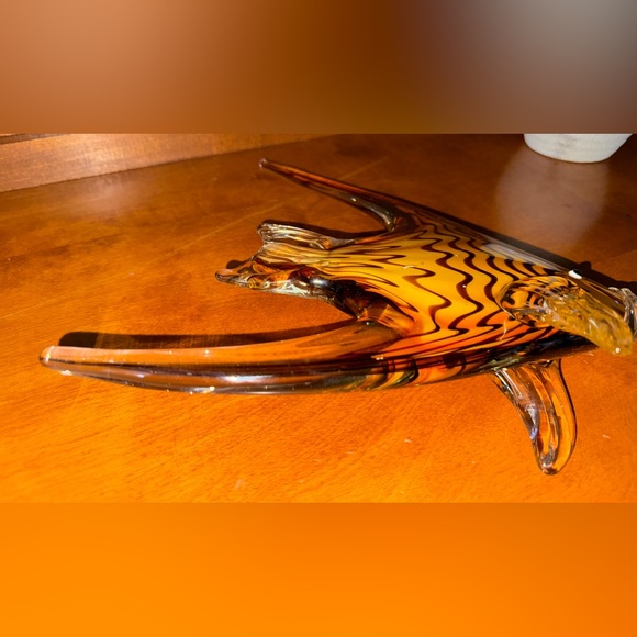 MURANO Artistic Glass Fish Sculpture in Amber and Black. 4’ X 5’. - Picture 9 of 14